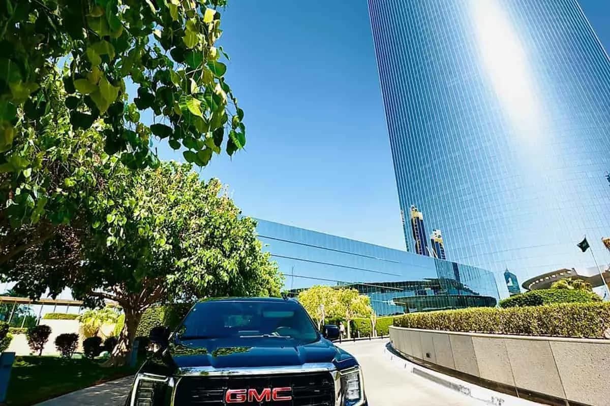 GMC Yukon XL Airport